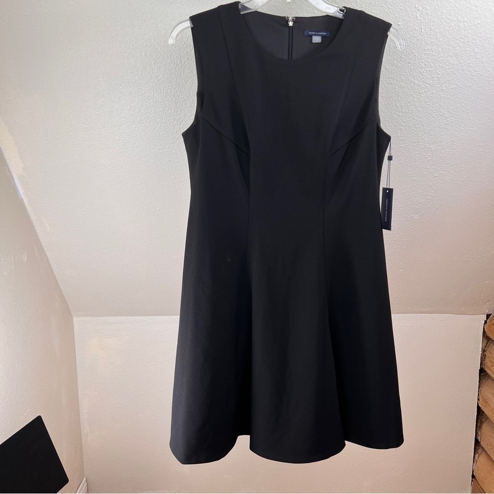 TOMMY HILFIGER Navy Fitted Dress with Flare Skirt. Invisible Zipper w/Logo Pull